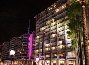 Bennelong Apartments [The Toaster Building]